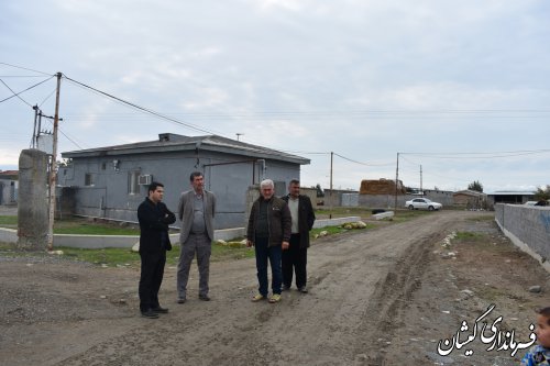 بازدید فرماندار گمیشان از روستای قلعه جیق کوچک و دیدار با مردم