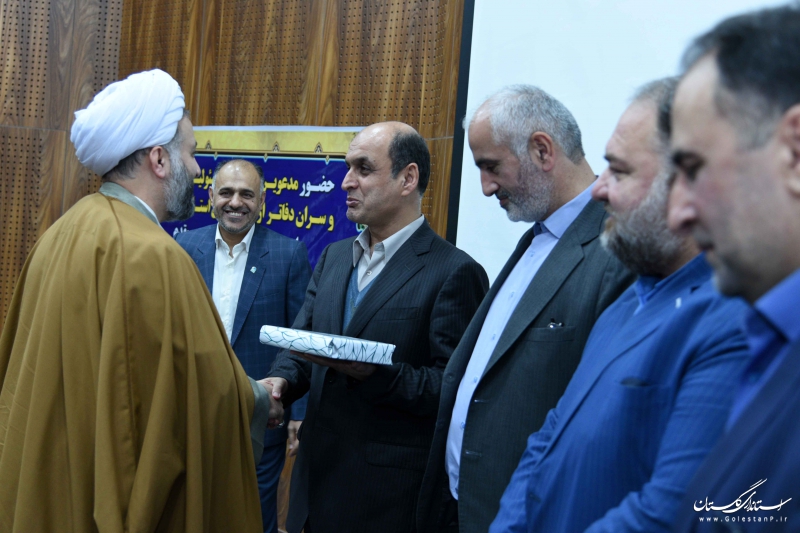 تحکیم کانون خانواده موجب تحکیم جامعه می شود