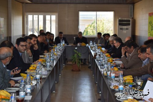 برپایی میزخدمت در شهرک صنعتی پنج پیکر شهرستان بندرترکمن