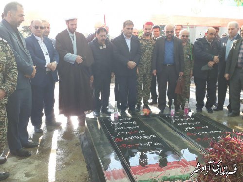 غبارروبی و عطرافشانی مزار شهدای گمنام شهرستان آزادشهر