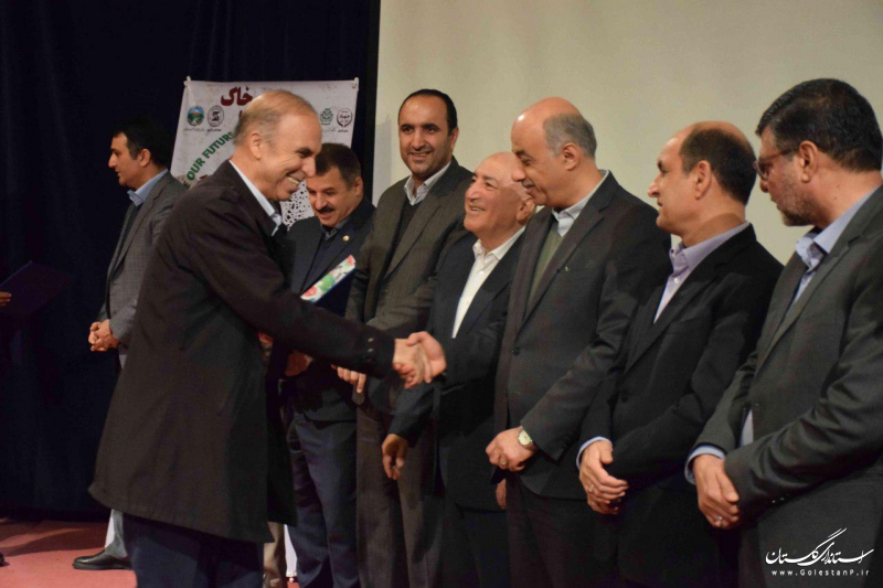 خاک استان گلستان می تواند منشأ مطالعات جهانی باشد