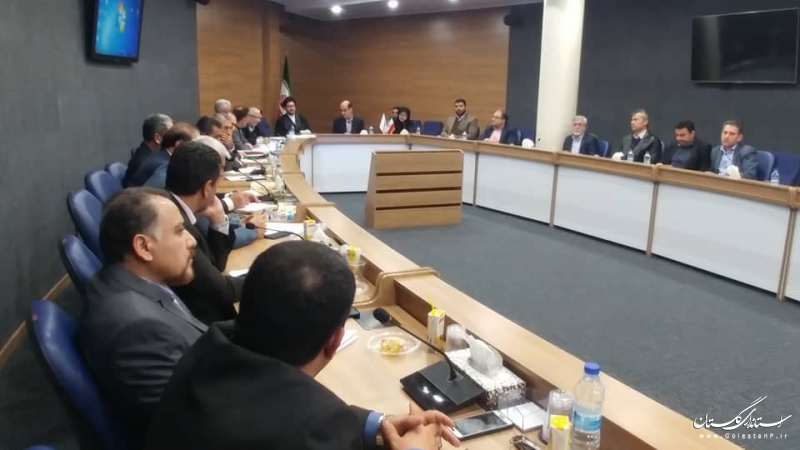 تلاش داریم با تسهیل گری در قوانین زمینه حضور سرمایه گذار در استان را فراهم آوریم