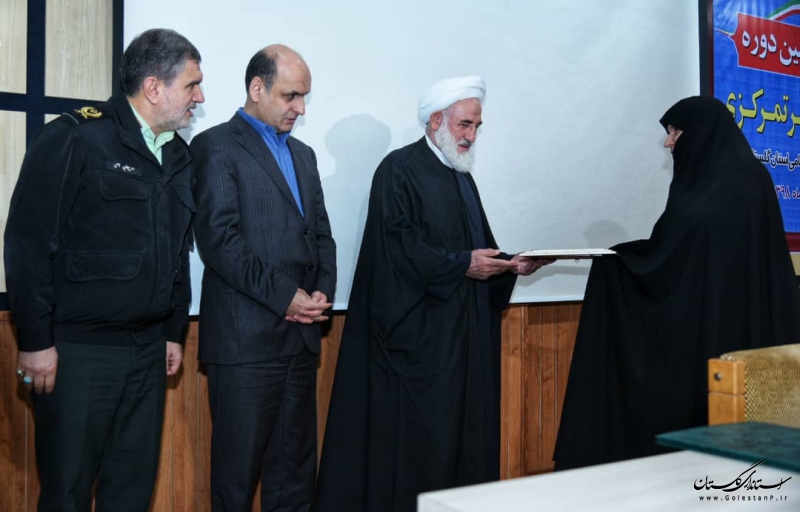 بصیرت فهم عمیق از حوادث روزگار است/پلیس از ارکان امنیت و برای مردم آرامش بخش است