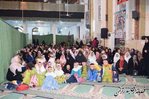 سردار حاج قاسم سلیمانی شهیدی است که چهل سال برای اسلام و مملکت خود خدمت کرد