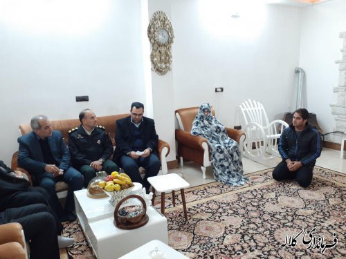 دیدار فرماندار کلاله با خانواده شهید نوری زاده