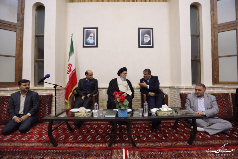 دیدار وزیر راه و شهرسازی و استاندارگلستان با نماینده ولی فقیه در استان