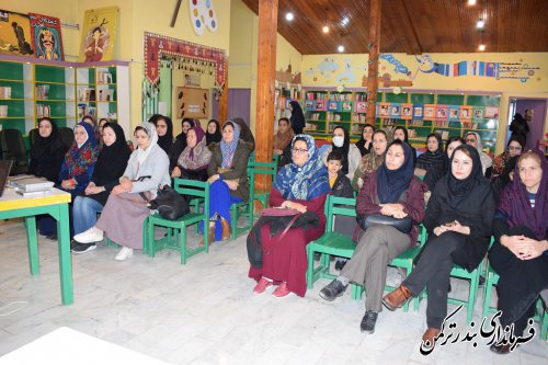 کارگاه آموزشی ساختار قامتی ویژه بانوان شهرستان بندرترکمن برگزار شد