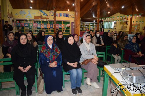 کارگاه آموزشی ساختار قامتی ویژه بانوان شهرستان بندرترکمن برگزار شد