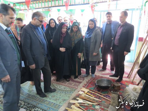 بازدید فرماندار گالیکش و مدیرکل بانوان استانداری از نمایشگاه صنایع دستی بانوان
