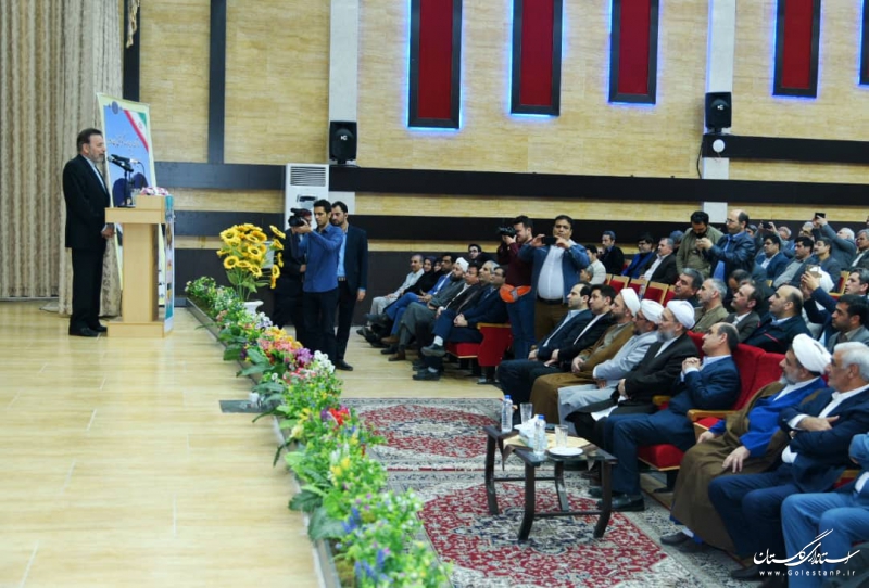 دولت با تمام توان برای رفع محرومیت استانهای محروم تلاش می کند