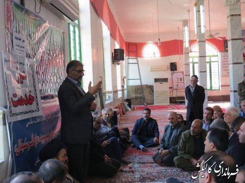 میز خدمت مسئولین در مسجد جامع شهر گالیکش برگزار شد