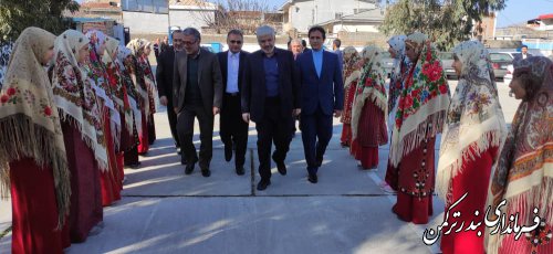 آئین متمرکز کلنگ زنی و افتتاح پروژه های آموزش و پرورش شهرستان بندرترکمن برگزار شد