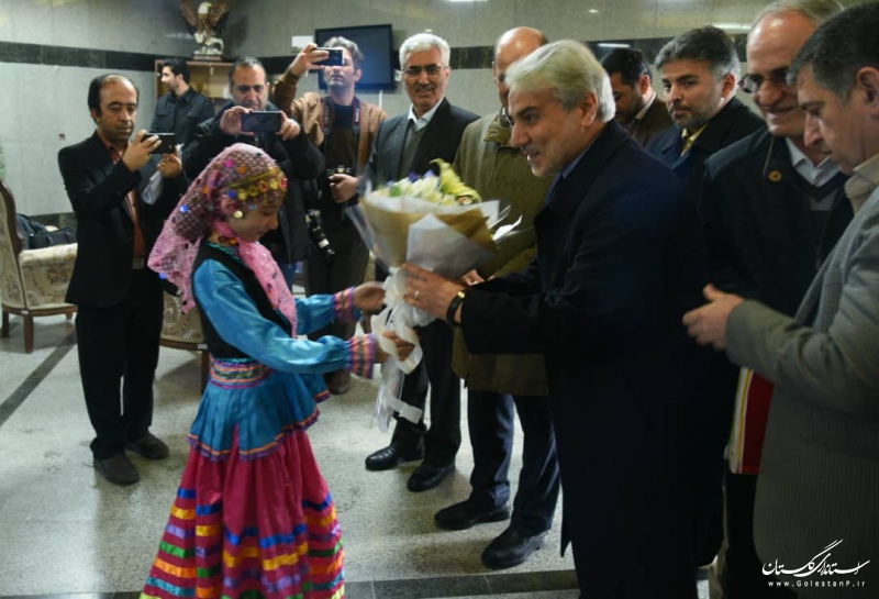 رييس سازمان برنامه و بودجه وارد گرگان شد