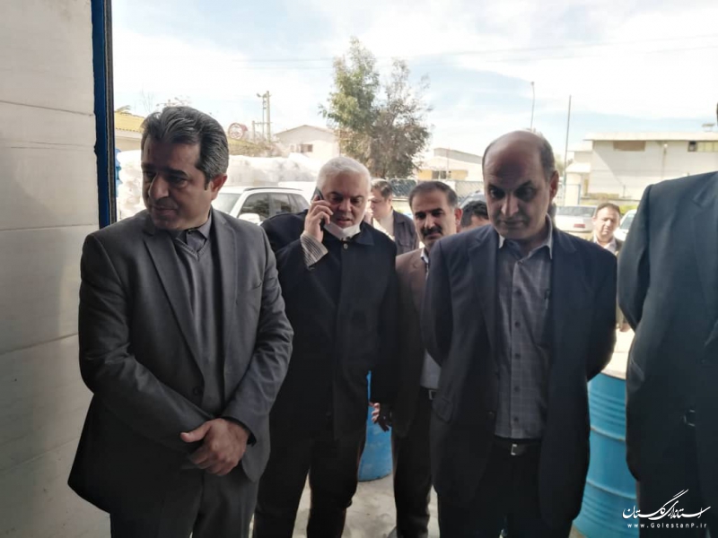 بازدید استاندار گلستان از واحدهای تولیدی موادضدعفونی کننده و ماسک بهداشتی