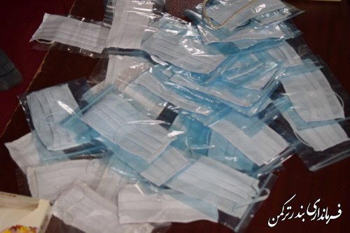 بازدید فرماندار شهرستان بندرترکمن از کارگاه تولید ماسک در آموزشگاه آزاد فراسو