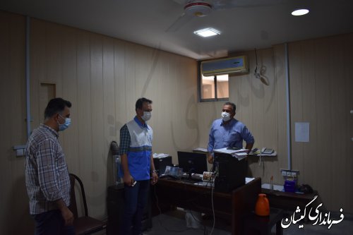 بازدید سرزده فرماندار از بانکها و ادارات شهرستان گمیشان