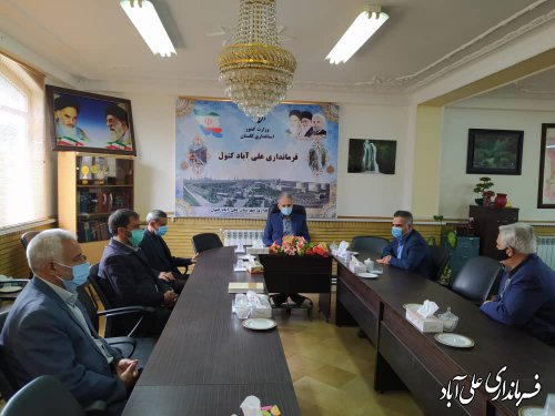 دیدار شهرداران و اعضای شورای اسلامی شهرهای تابعه با فرماندار