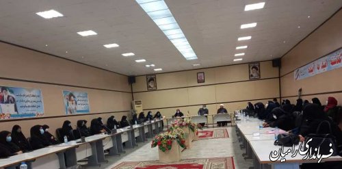 نشست بانوان فعال شهرستان رامیان با مدیرکل امور بانوان و خانواده استانداری و فرماندار شهرستان