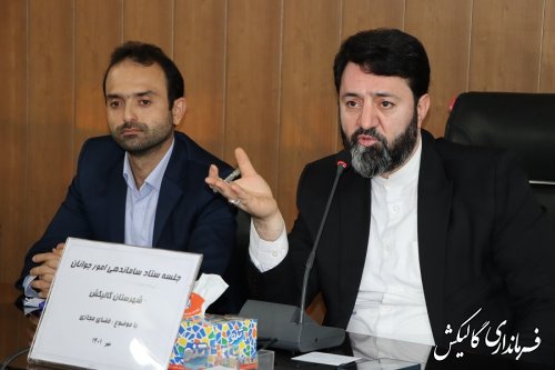 فضای مجازی به عرصه‌ای برای اغفال و فریب جوانان از سوی دشمن تبدیل شده است