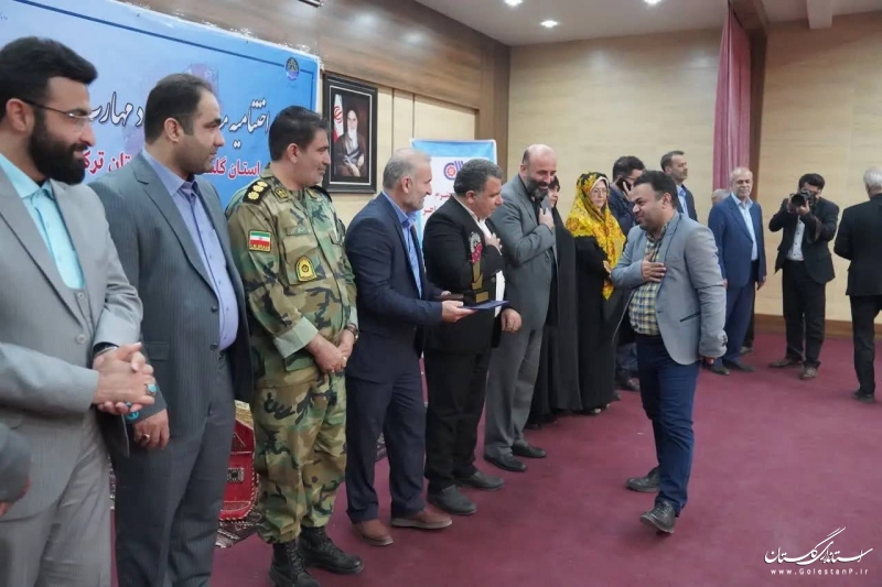 نفرات برتر نخستین مسابقات آزاد مهارت فرش کشور به میزبانی استان گلستان معرفی شدند