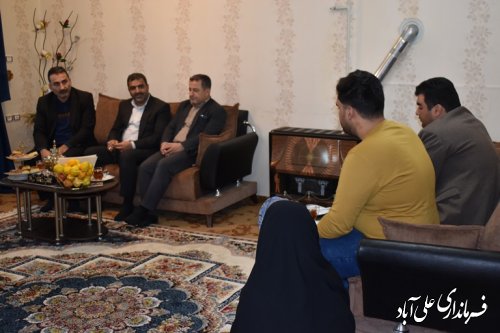 دیدار فرماندار علی آباد کتول با خانواده شهدای مبارزه با مواد مخدر