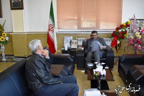 ملاقات مردمی فرماندار علی آبادکتول با شهروندان صبح امروز برگزار شد