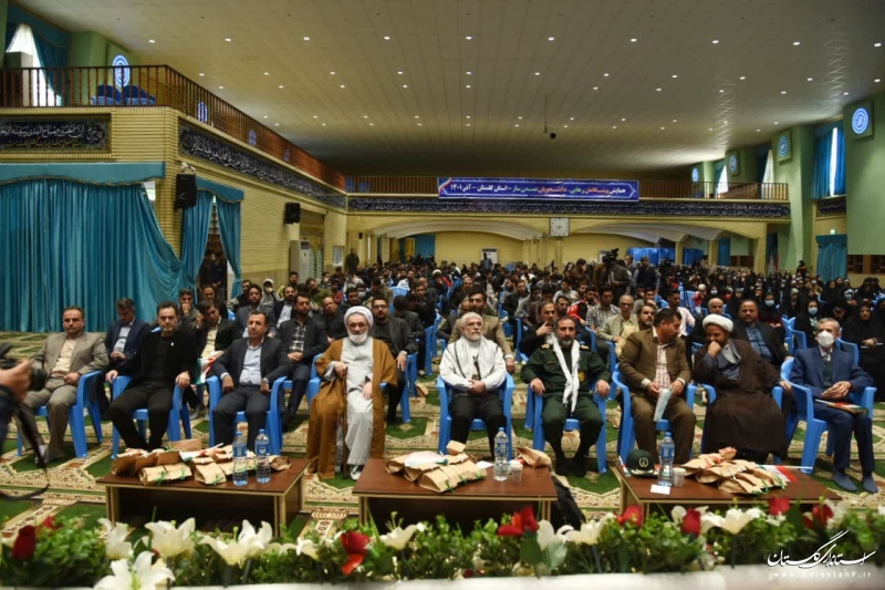همه باید نسبت به روشنگری خدمات انقلاب اسلامی اقدام کنند