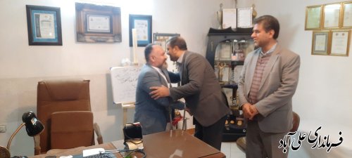به مناسبت روز جهانی معلولان، فرماندار علی آبادکتول با معلول موفق دیدار کرد