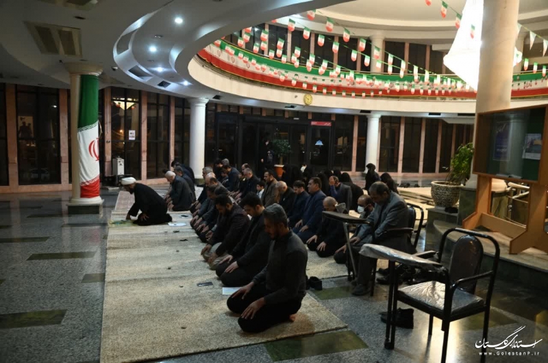 خانواده معزز شهدا اسوه و الگو در جامعه هستند 