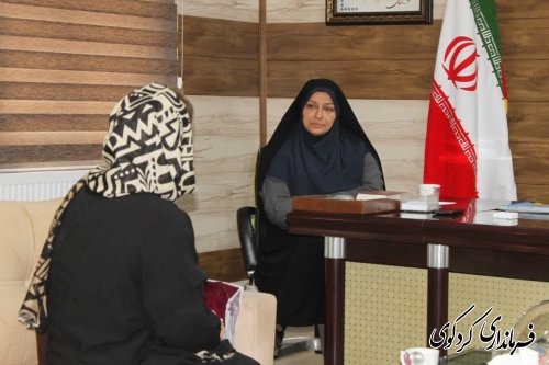 در نخستین سه شنبه ملاقات عمومی در اردیبهشت ماه تعدادی از شهروندان با فرماندار دیدار کردند