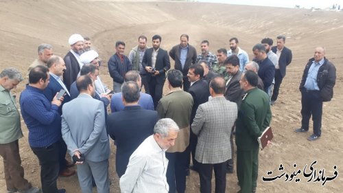 بازدید فرماندار از آب بندان روستای سایر