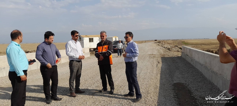بهسازی دو محور روستایی شهرستان های ترکمن و گمیشان