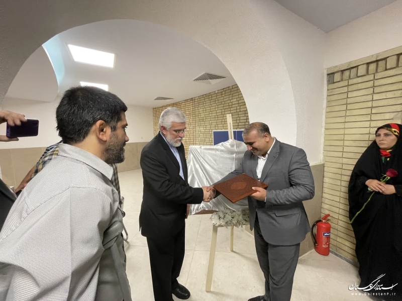 شهدا با گذشتن از دنیا، قهرمان قهرمانان بودند