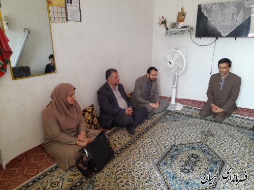 دیدار فرماندار رامیان با خانواده دارای فرزند دو قلو تحت پوشش