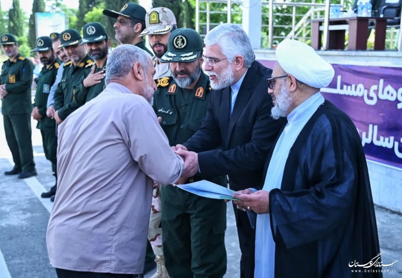 با توکل بر خدا و توسل به ائمه و تحت فرمان ولایت یقیناً پیروزی با ماست