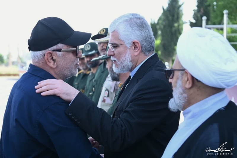 با توکل بر خدا و توسل به ائمه و تحت فرمان ولایت یقیناً پیروزی با ماست