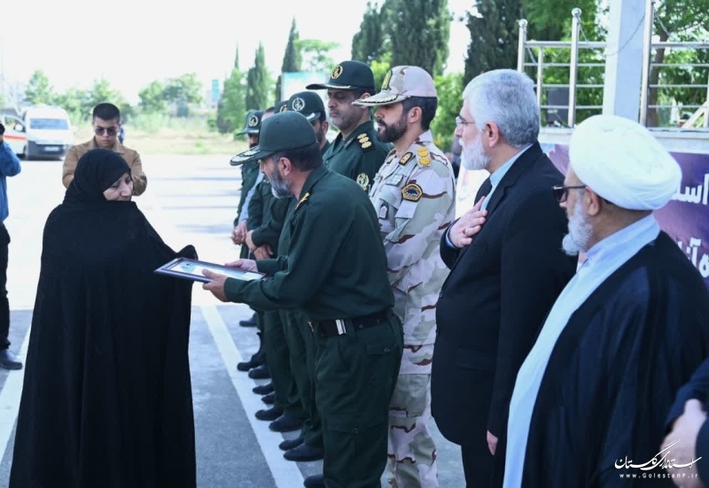 با توکل بر خدا و توسل به ائمه و تحت فرمان ولایت یقیناً پیروزی با ماست