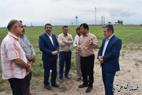 بازدید فرماندار علی آبادکتول با همراهی مدیرکل بنیاد مسکن استان از روستای عرفان آباد