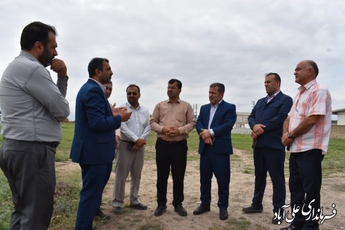 بازدید فرماندار علی آبادکتول با همراهی مدیرکل بنیاد مسکن استان از روستای عرفان آباد