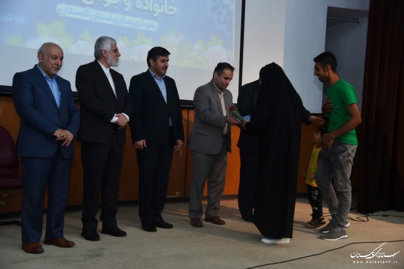 گزارش تصویری| آئین واگذاری زمین در قالب طرح جوانی جمعیت برگزار شد
