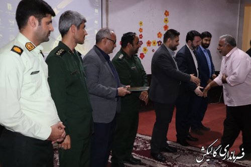 دهیاران و شهرداران در خط مقدم توسعه و پیشرفت شهرستان هستند