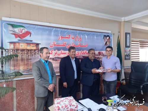 تجلیل از دهياران بخش مرکزی بندرترکمن