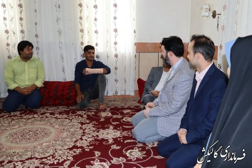 دیدار و عیادت فرماندار شهرستان از ملی پوش بوکس گالیکشی