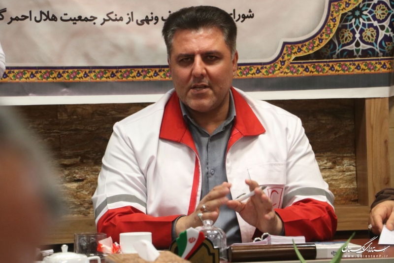 لباس هلال احمر نماد خدمتگزاری است و کار آن رضایت خدا را به دنبال دارد