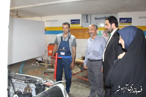 بازدید فرماندار آزادشهر از نمایندگی شرکت ایران خودرو