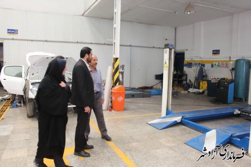 بازدید فرماندار آزادشهر از نمایندگی شرکت ایران خودرو