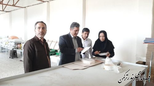 بازدید فرماندار بندرترکمن از طرح های اشتغالزایی بنیاد برکت