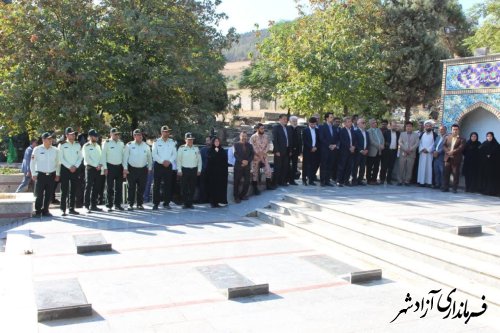 مراسم عطرافشانی گلزار شهدای شهرستان آزادشهر