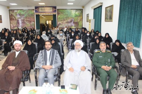 بانوان می‌توانند با روایت ایثارگری دوران دفاع مقدس به نسل جوان نقش مهمی ایفا کنند