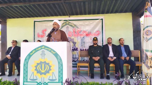 برگزاری صبحگاه مشترک نیروهای انتظامی و نظامی کلاله بمناسبت هفته فراجا